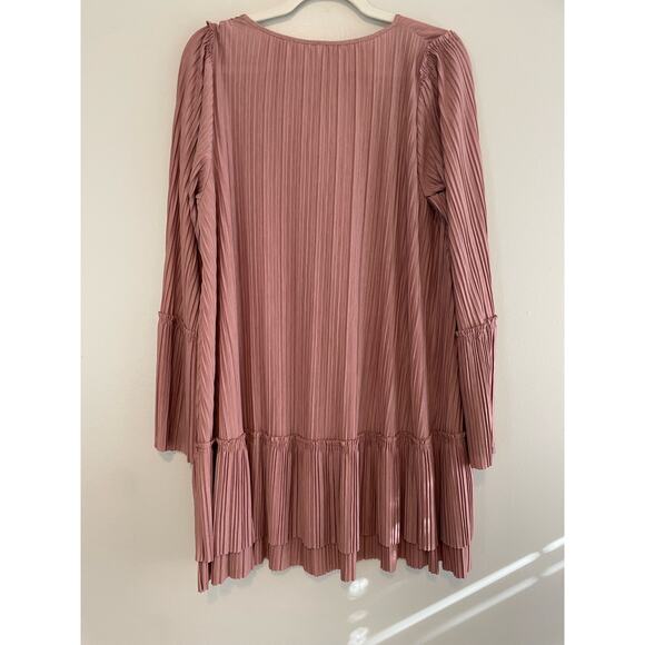 Free People Size S Can't Help It Mini Dress Pink V-Neck Tiered Skirt Bell Sleeve - Picture 2 of 8